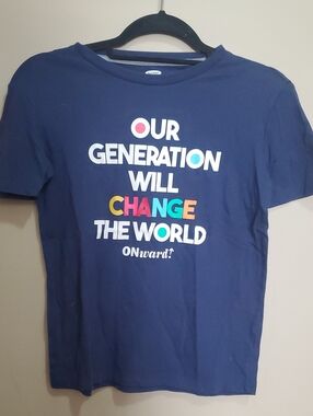 Old Navy Short-Sleeve Graphic Tee with Multicolor Lettering Size Large(10-12)